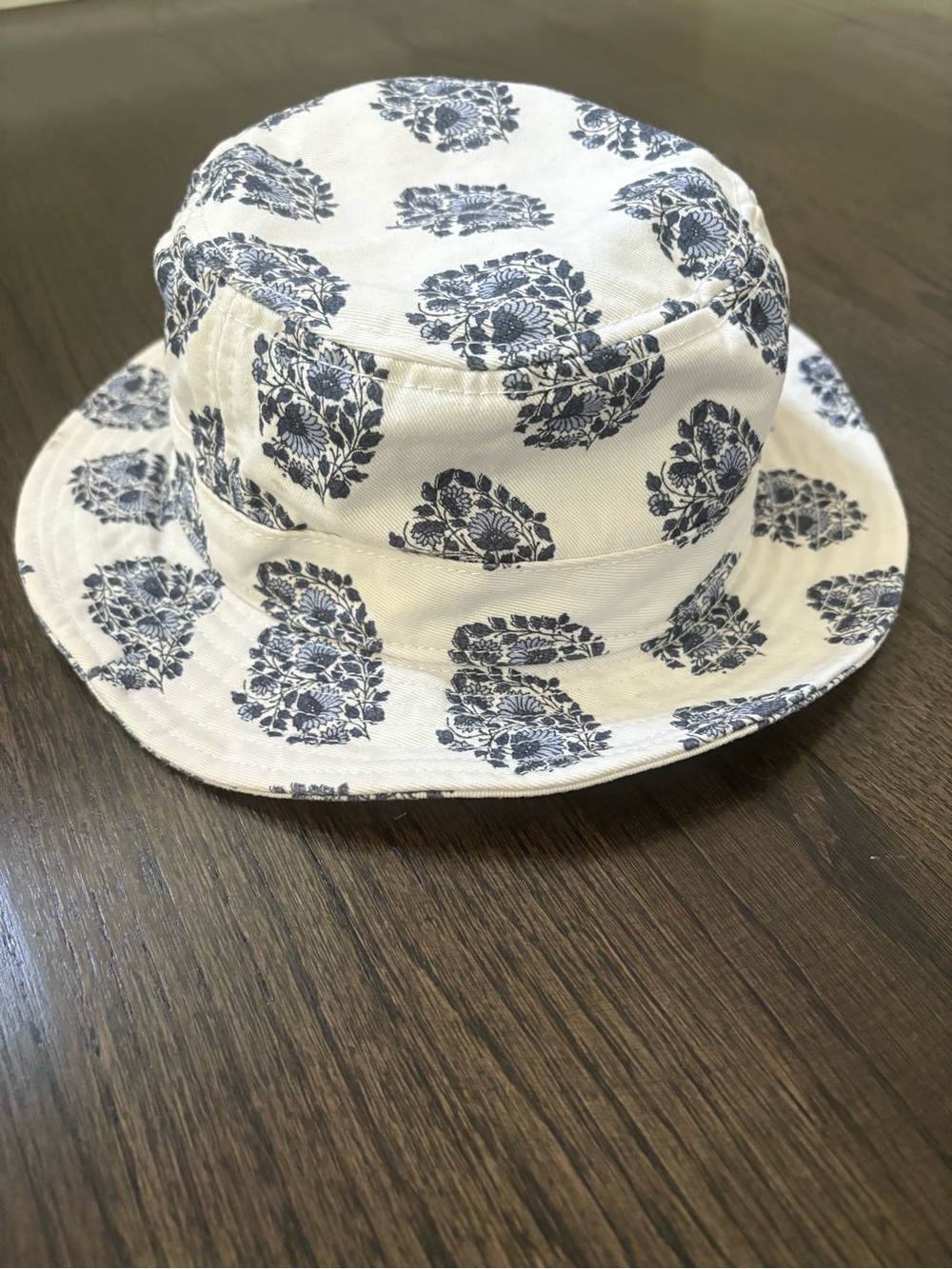 J. Crew CREWCUTS Kids Cream Bucket Hat with Navy Floral Print Size M-L